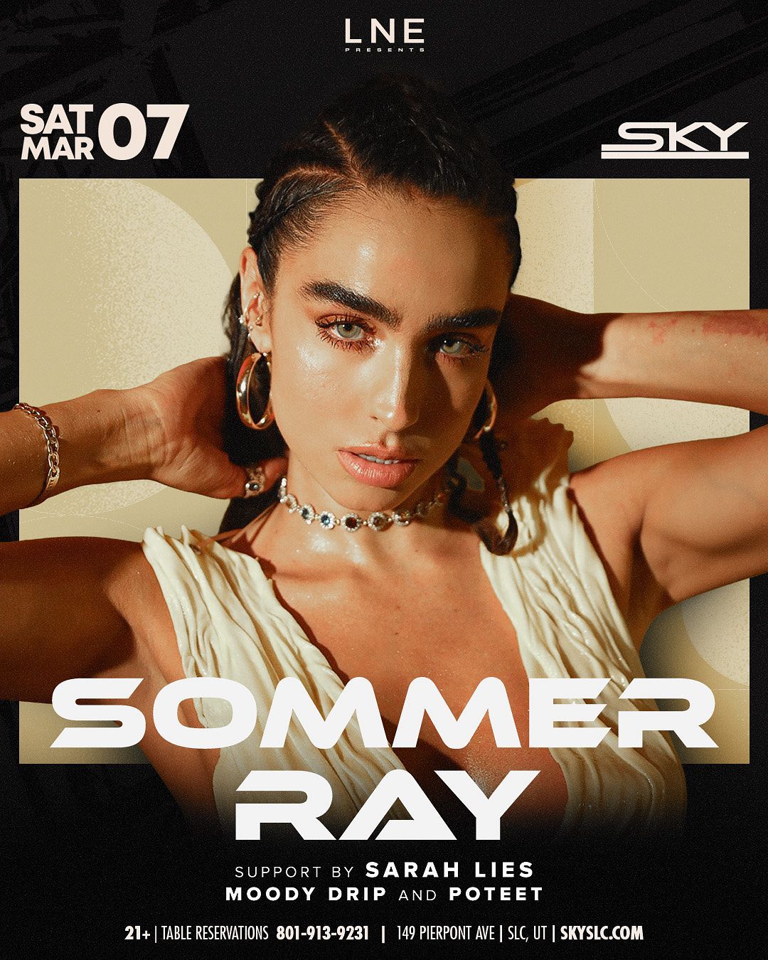Sommer Ray at LIV Beach Las Vegas