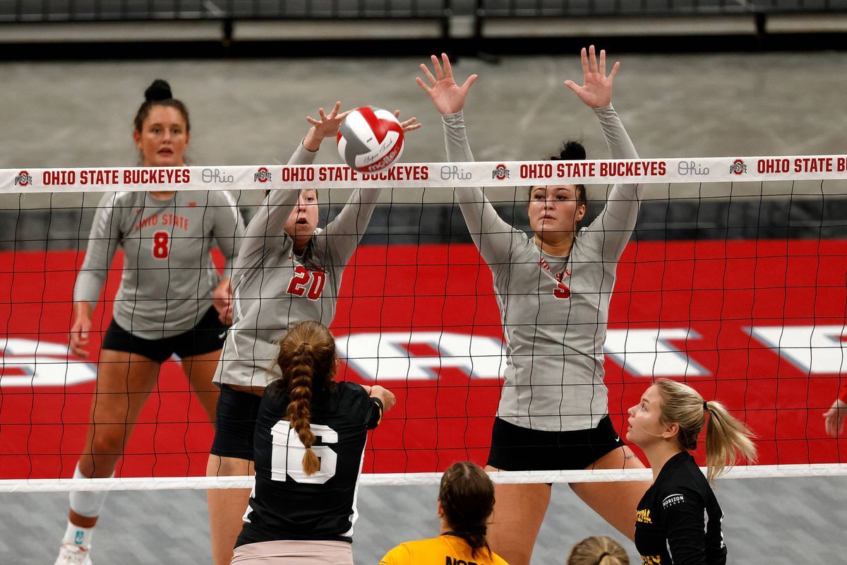 Washington Huskies at Ohio State Buckeyes Womens Volleyball