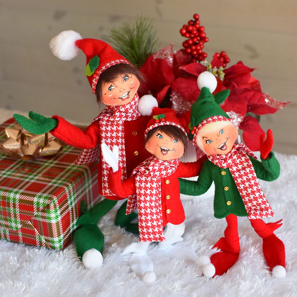 Buddy and the Elves Must Save Christmas