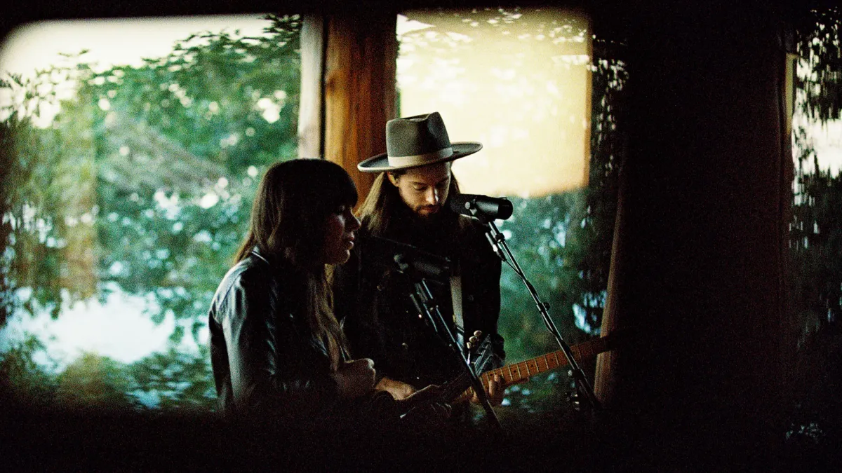 Jess Ray, Thomas Austin in Boston