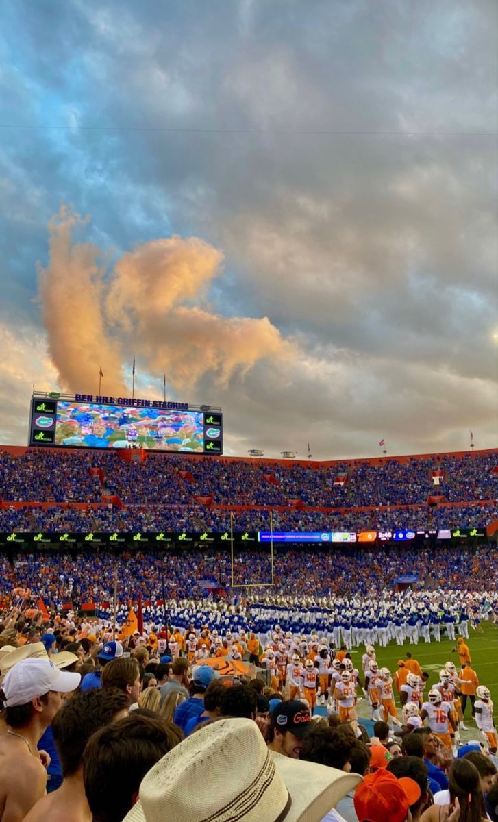 Tennessee Vols at Florida Gators Football at Ben Hill Griffin Stadium