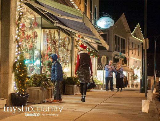 Downtown Mystic Holiday Stroll