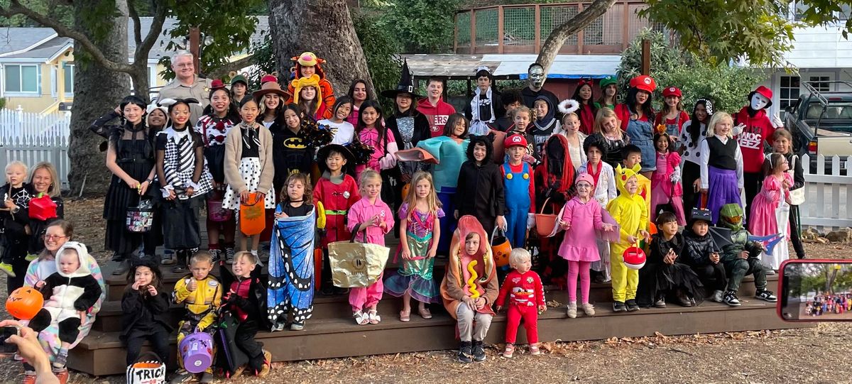 Trick or Treating on the Loop