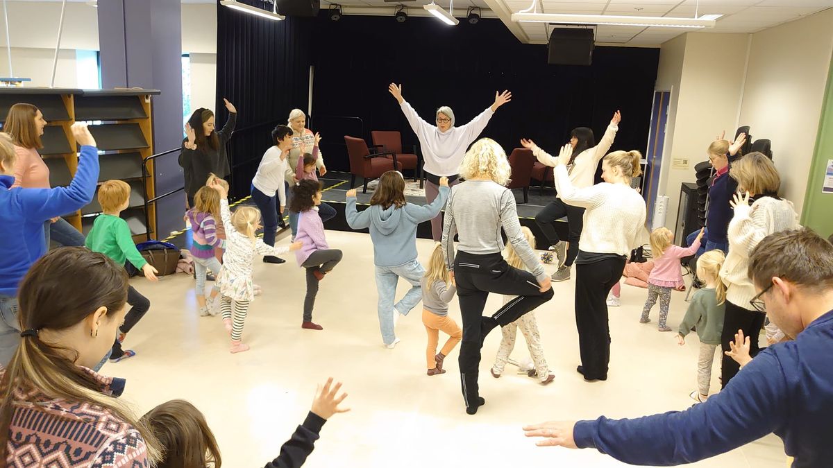 Barnerekka: Lesestund med yoga