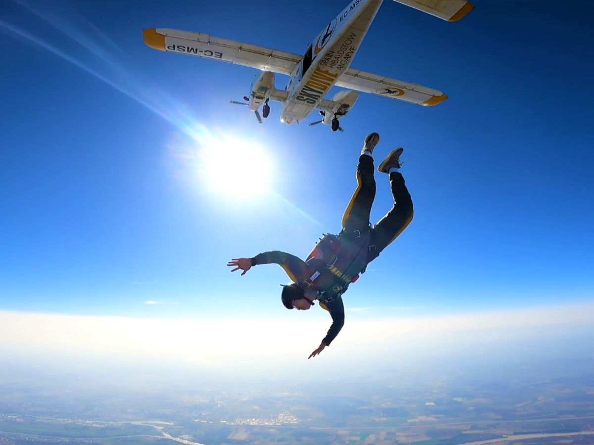 SKYDIVE 2024