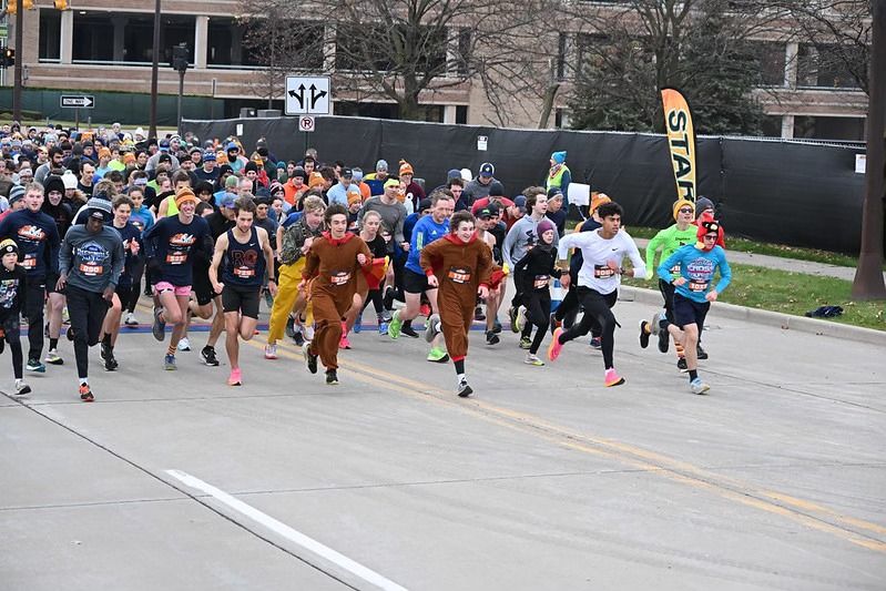 Mighty Gobbler 5k and 1 Mile on Thanksgiving Day Presented by AJ Desmond and Sons