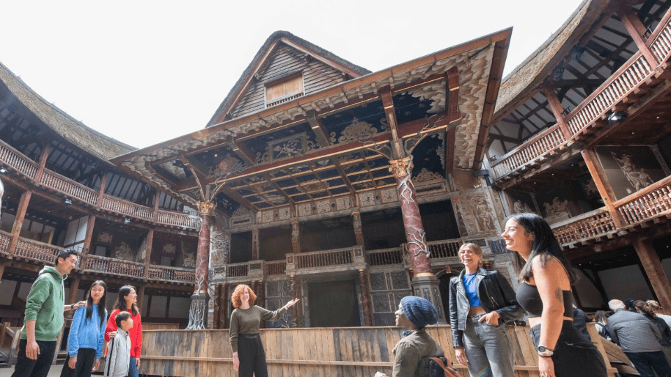 London: Shakespeare's\u00a0Globe\u00a0Theatre Guided Tour