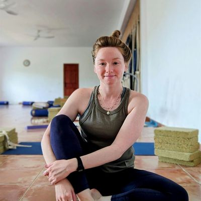 Victoria Burroughes | Iyengar Yoga Norwich