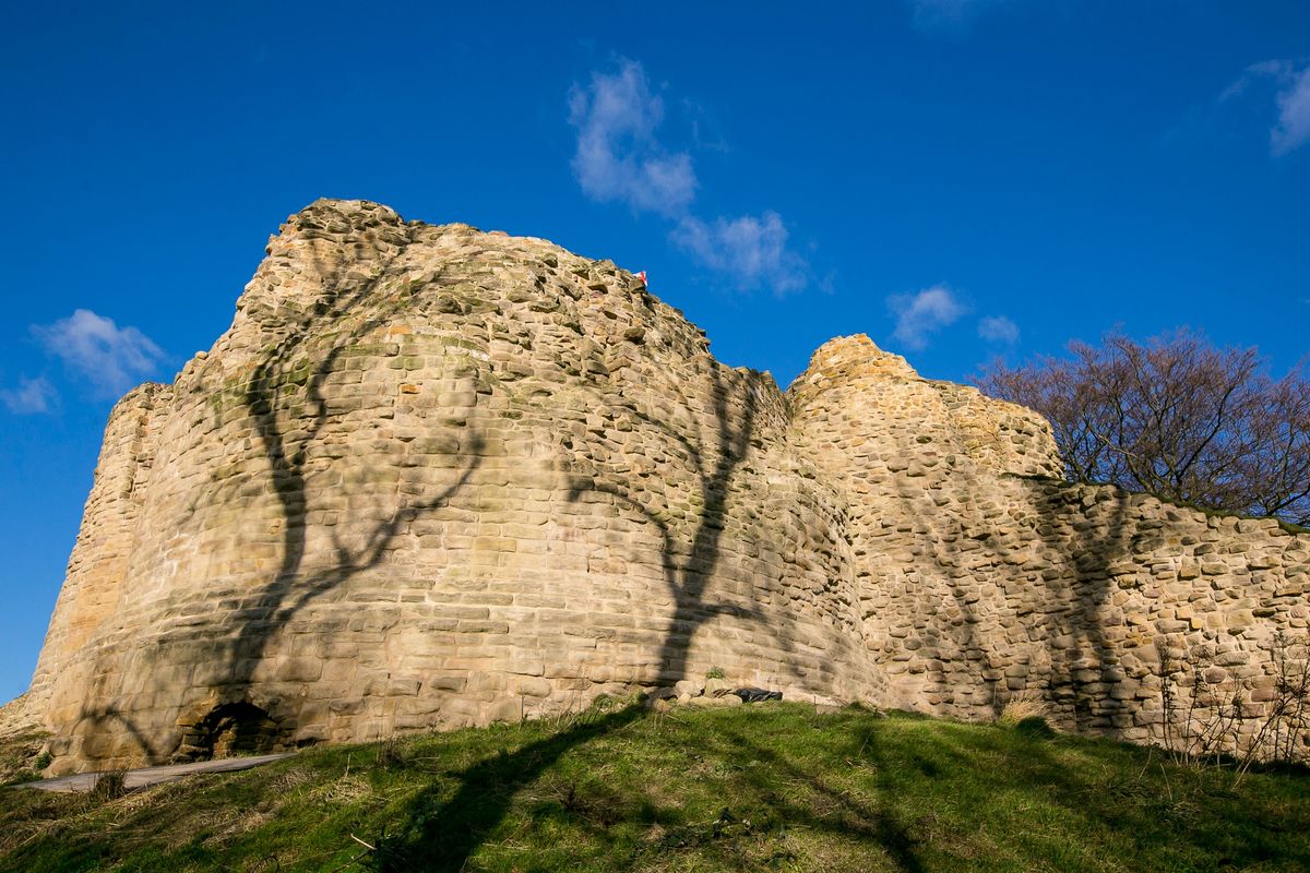 Myths, lies and legends at Pontefract Castle (16+)