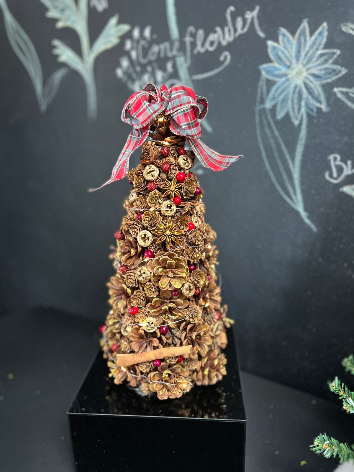 Pinecone Holiday Tree