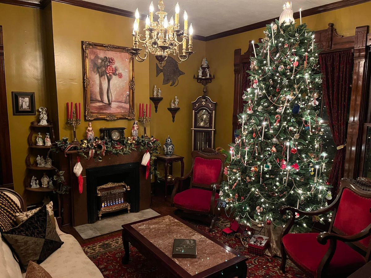 A Yuletide Tour of the Brinton House