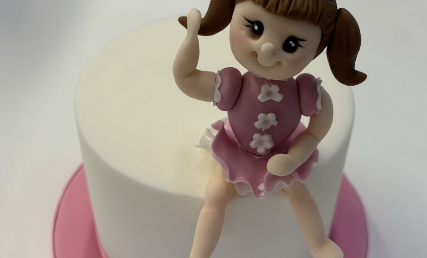 Modelling in Icing: little girl