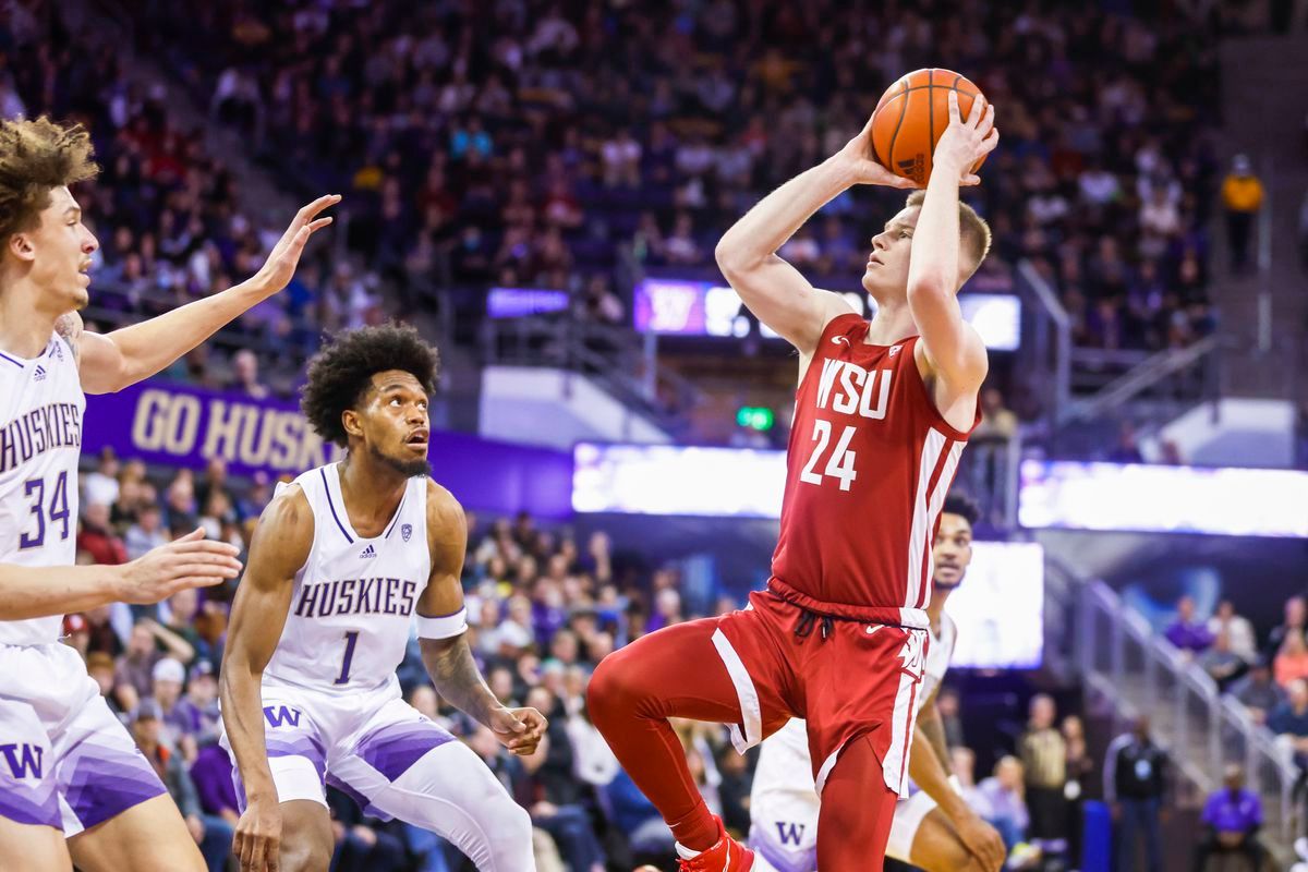 Washington Huskies at Wisconsin Badgers Mens Basketball