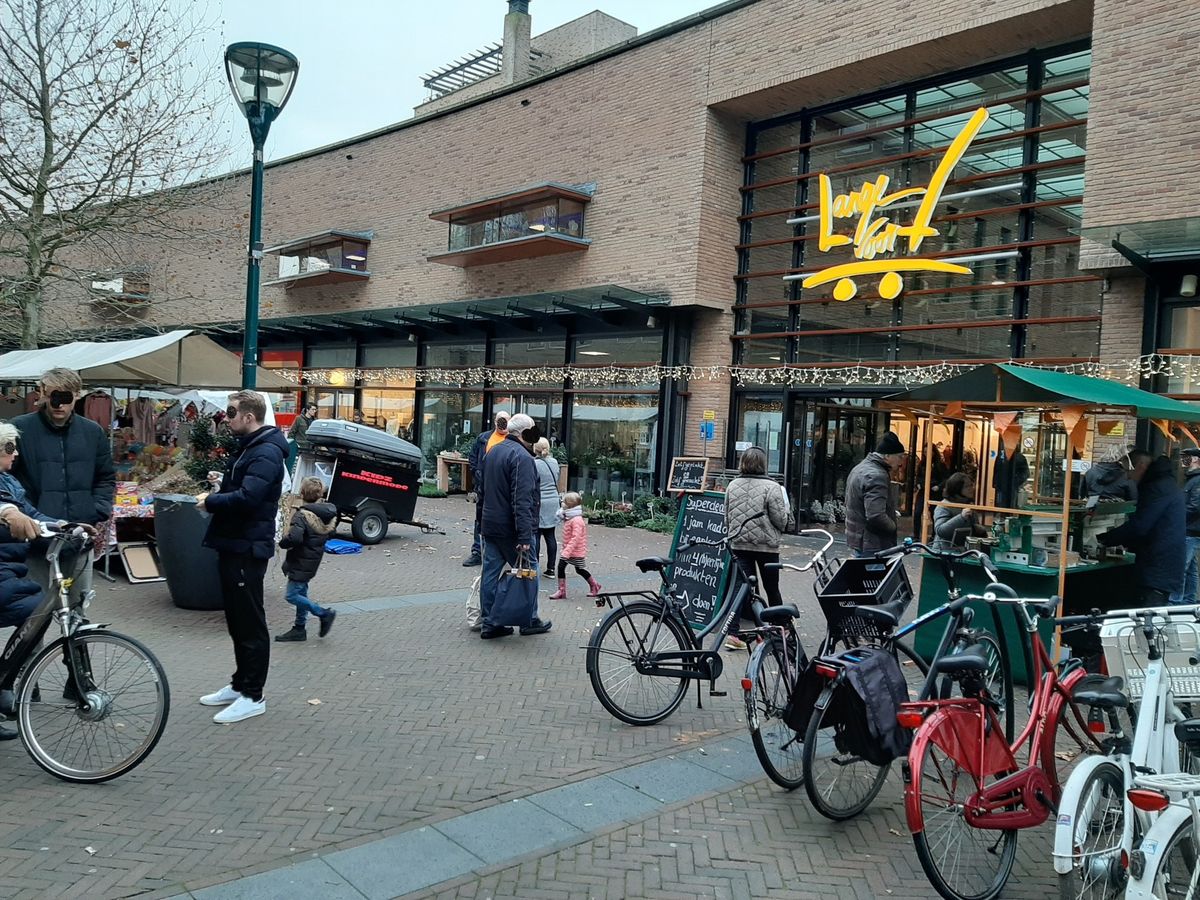 Braderie Langevoort centrum Oegstgeest ( bij Leiden)