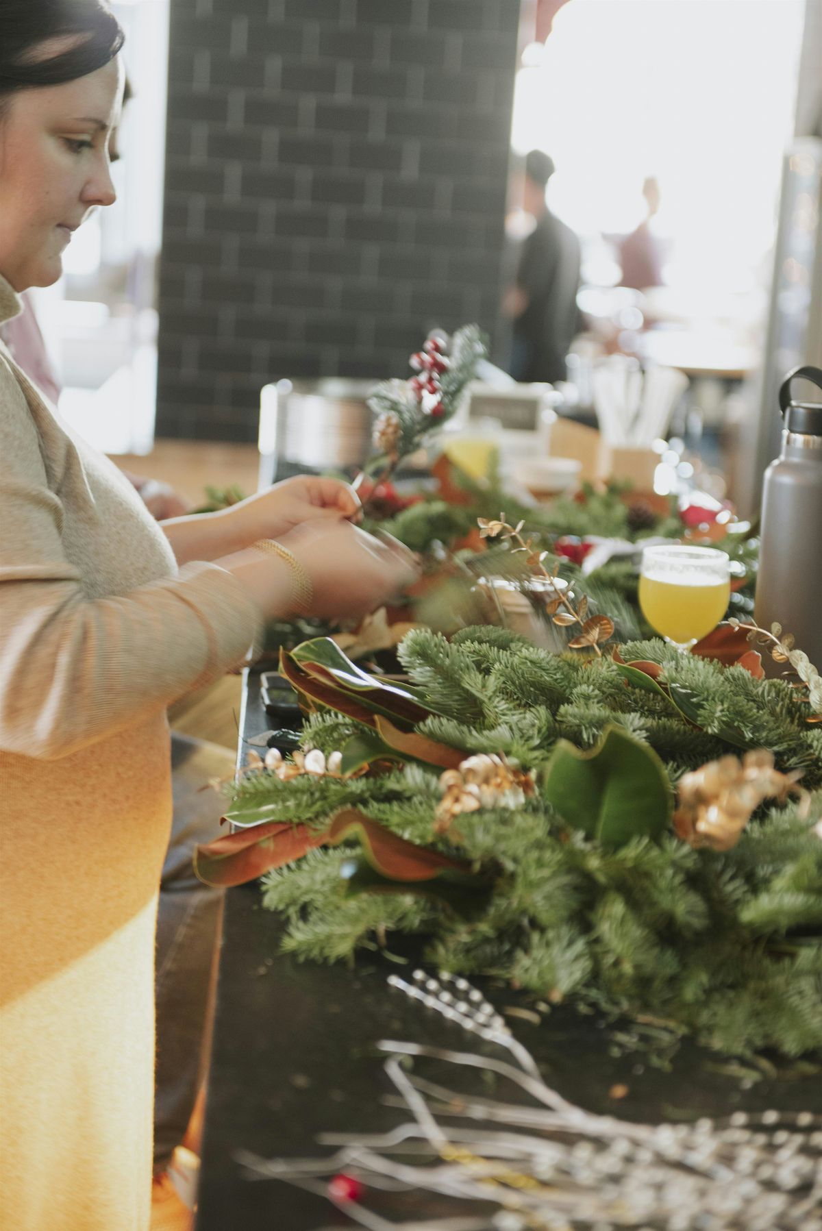 MAKE + MARKET :: Holiday Wreath Decorating