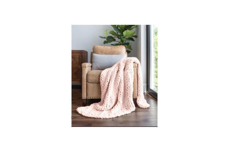 DIY Chunky Chenille Blanket                                 \u2b50\ufe0f Lincoln \u2b50\ufe0f 