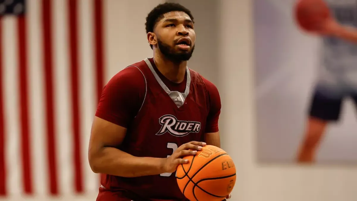 Parking Rider Broncs at Siena Saints Mens Basketball