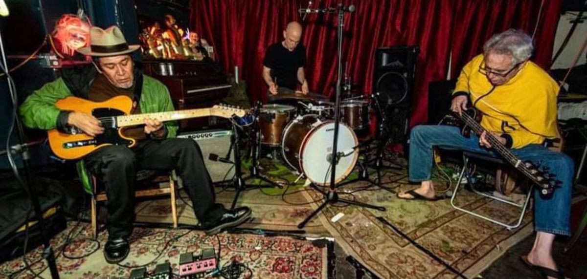 Chris Corsano,Joe Baiza, Mike Watt Trio