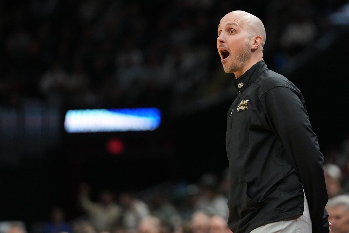 Parking Bryant Bulldogs at Marist Red Foxes Womens Basketball