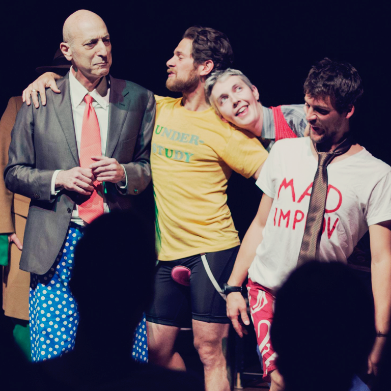 Mad Improv: Teatro improvisado en ingl\u00e9s