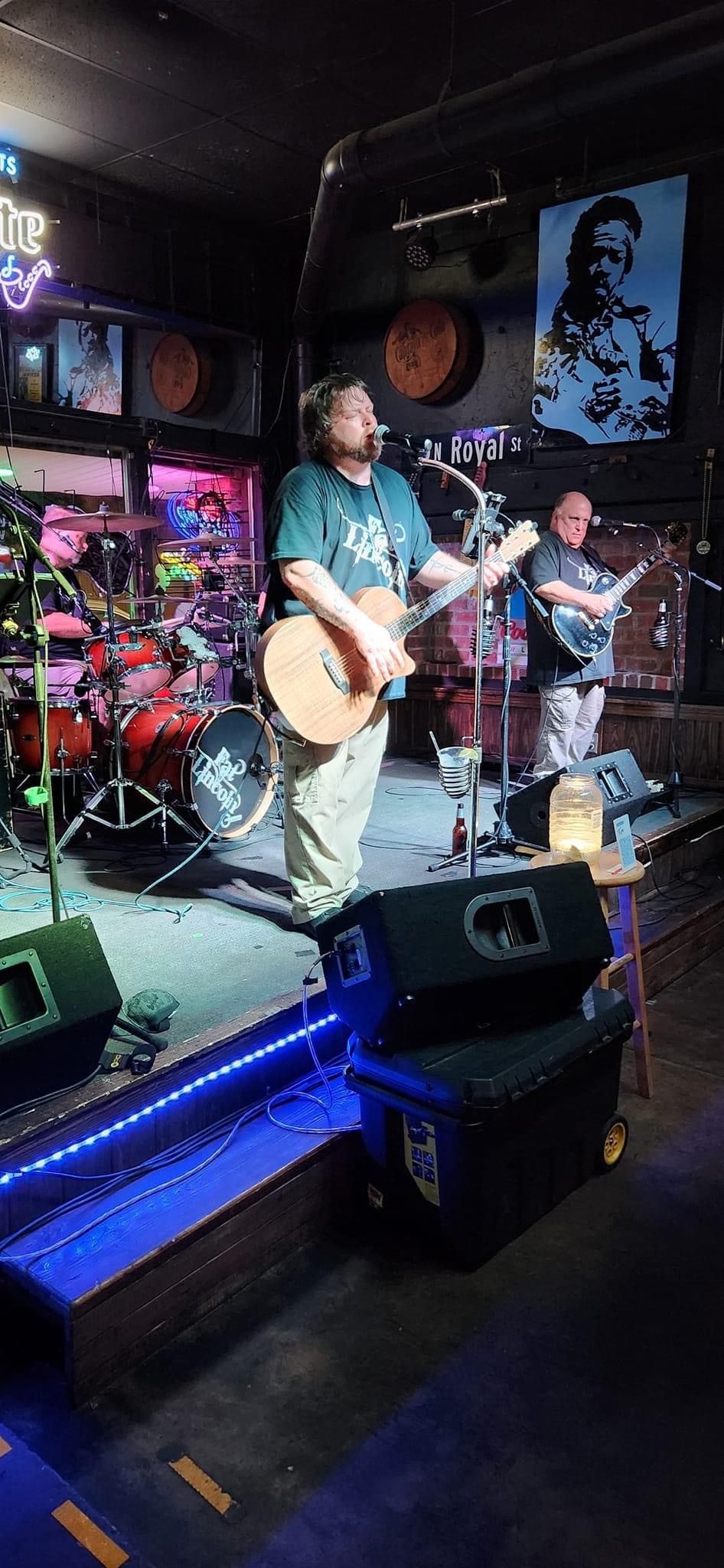 Fat Lincoln live at Blues Tavern 