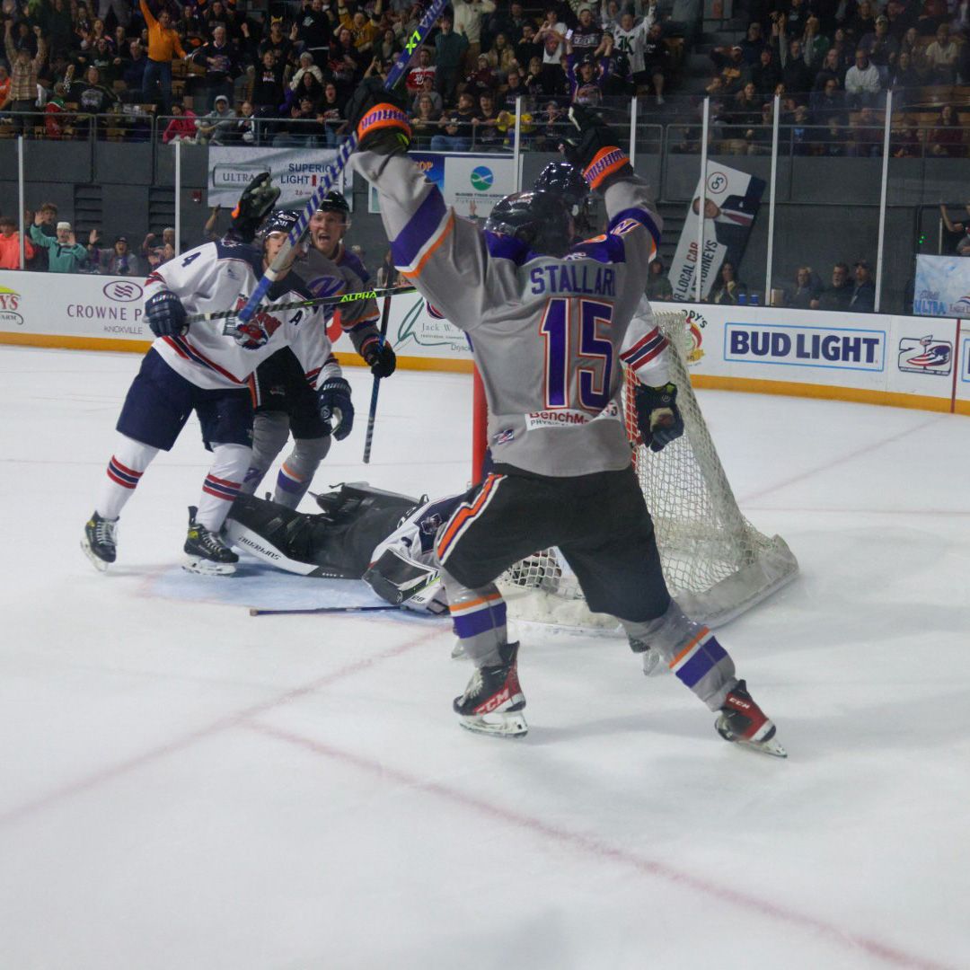 Knoxville Ice Bears at Macon Mayhem at Macon Coliseum