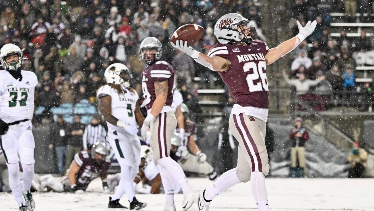 Parking Cal Poly Mustangs at Montana Grizzlies Mens Basketball