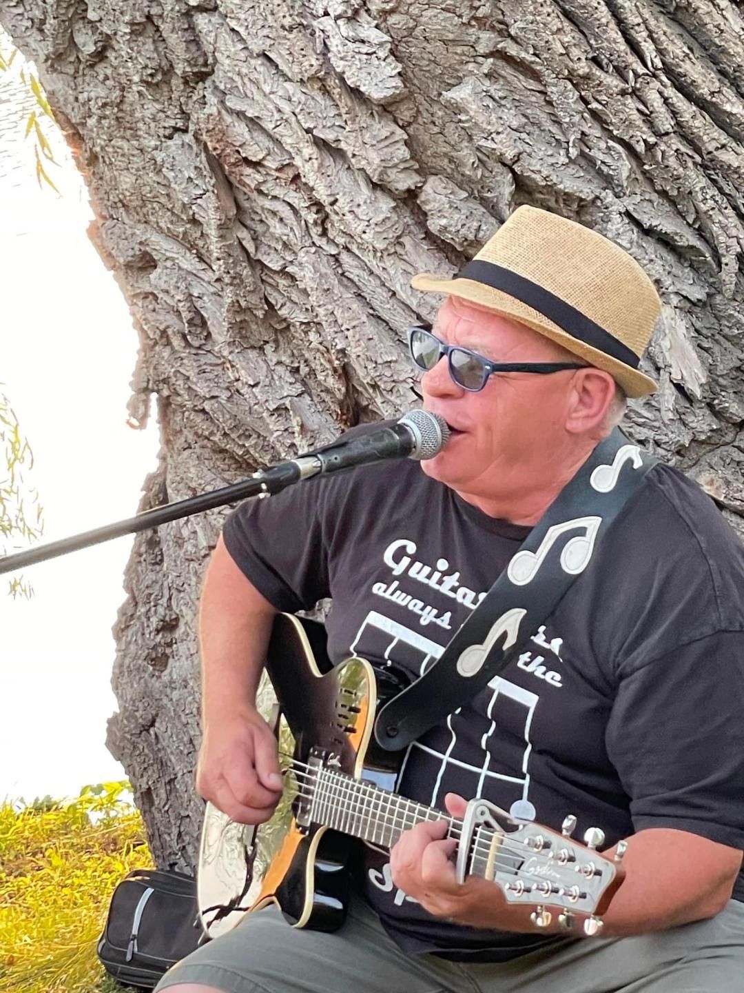 Jimmy Cochrane appearing at the Capital Fair