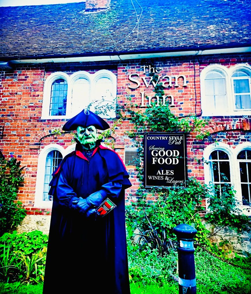 Pluckley Ghost Walk - Ghost Hunt & Dinner at the Haunted Swan Inn