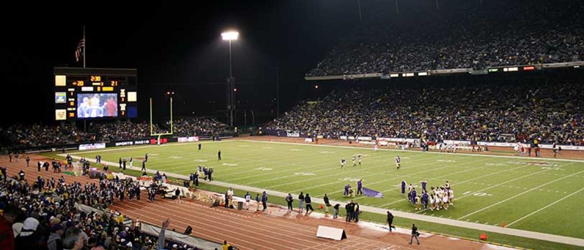 Illinois Fighting Illini at Washington Huskies Football