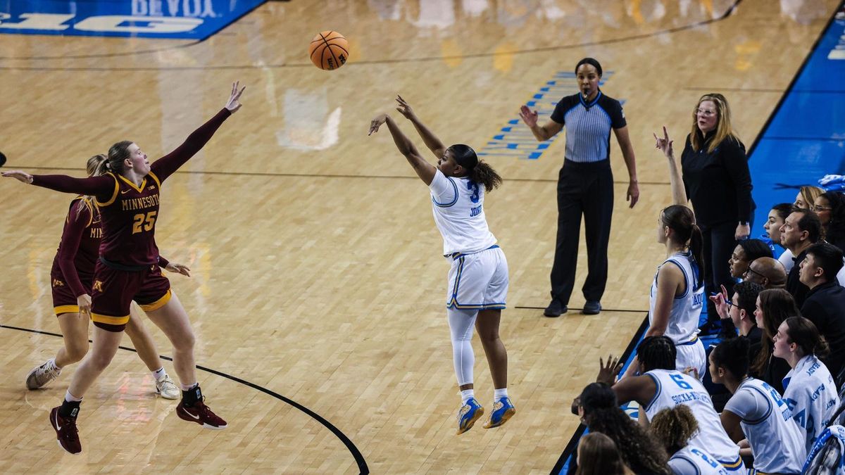 Parking UCLA Bruins at Minnesota Golden Gophers Womens Basketball
