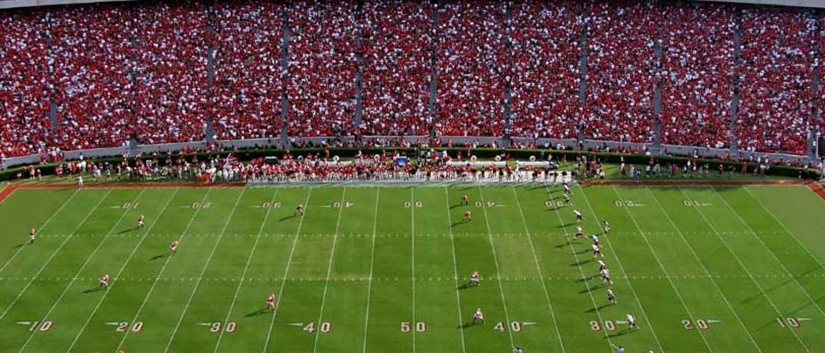 Georgia Bulldogs at Georgia Tech Yellow Jackets Football at Mercedes-Benz Stadium