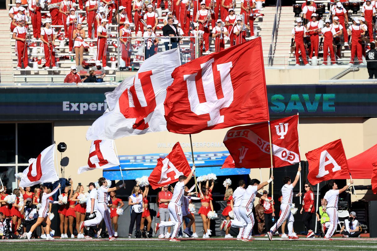 Indiana Hoosiers at Oregon Ducks Football at Autzen Stadium