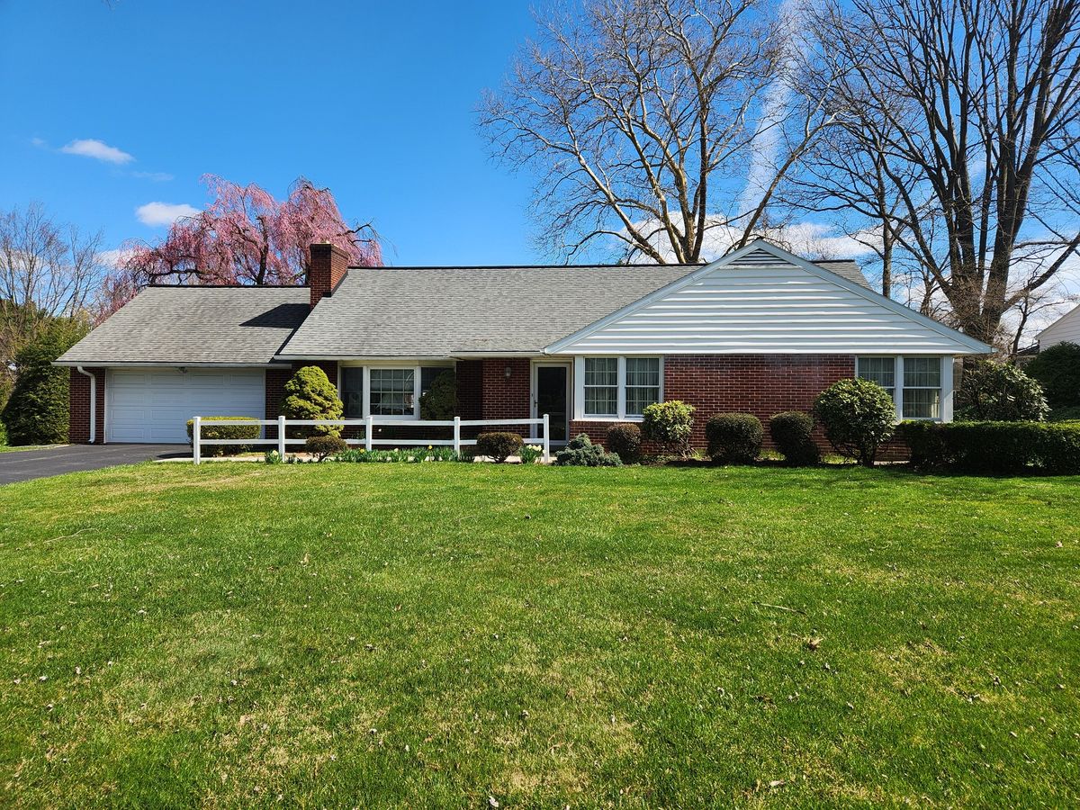 Real Estate Auction: Manheim Twp 3 Bedroom Brick Ranch Home