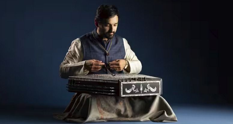 Vinay Desai (santoor) & Anirudh Alva Changkajoti (tabla)