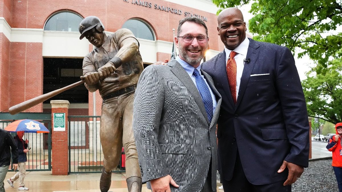 Parking Auburn Tigers at Texas A&M Aggies Baseball