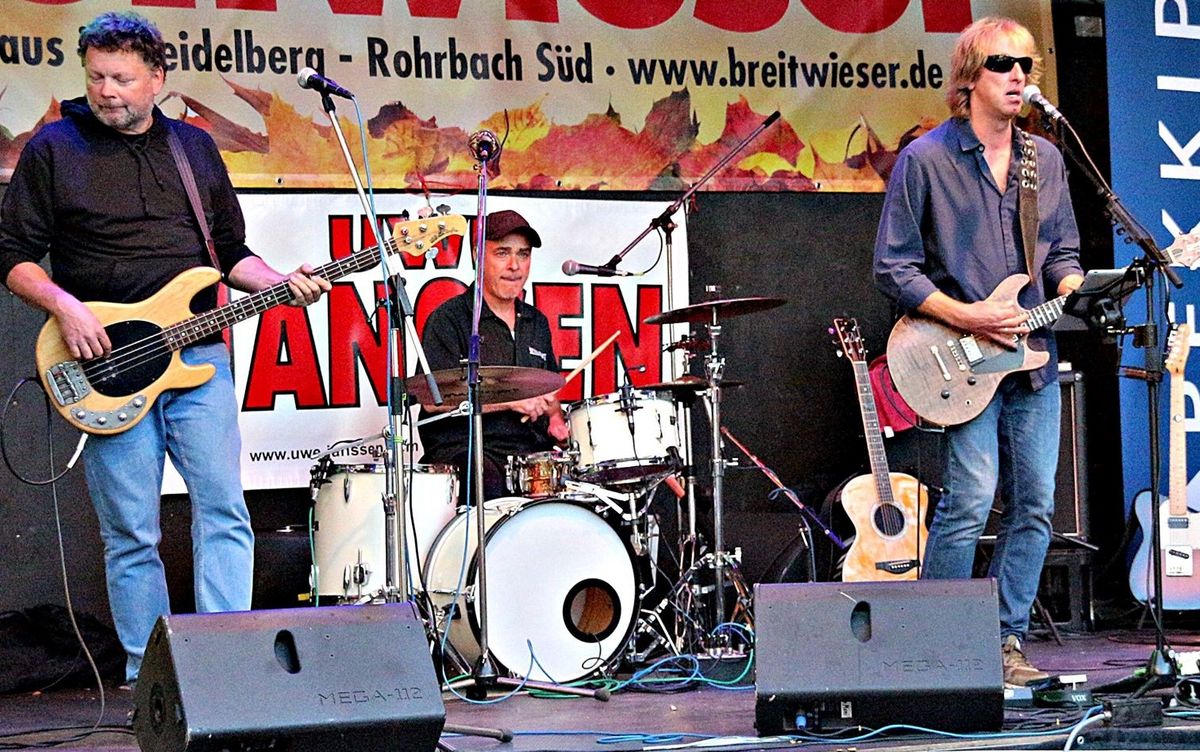 Uwe Janssen & Band live in Oma\u00b4s Garten Heidelberg