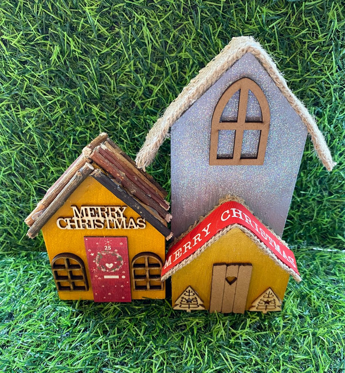 CHRISTMAS Wooden Mini House Scene