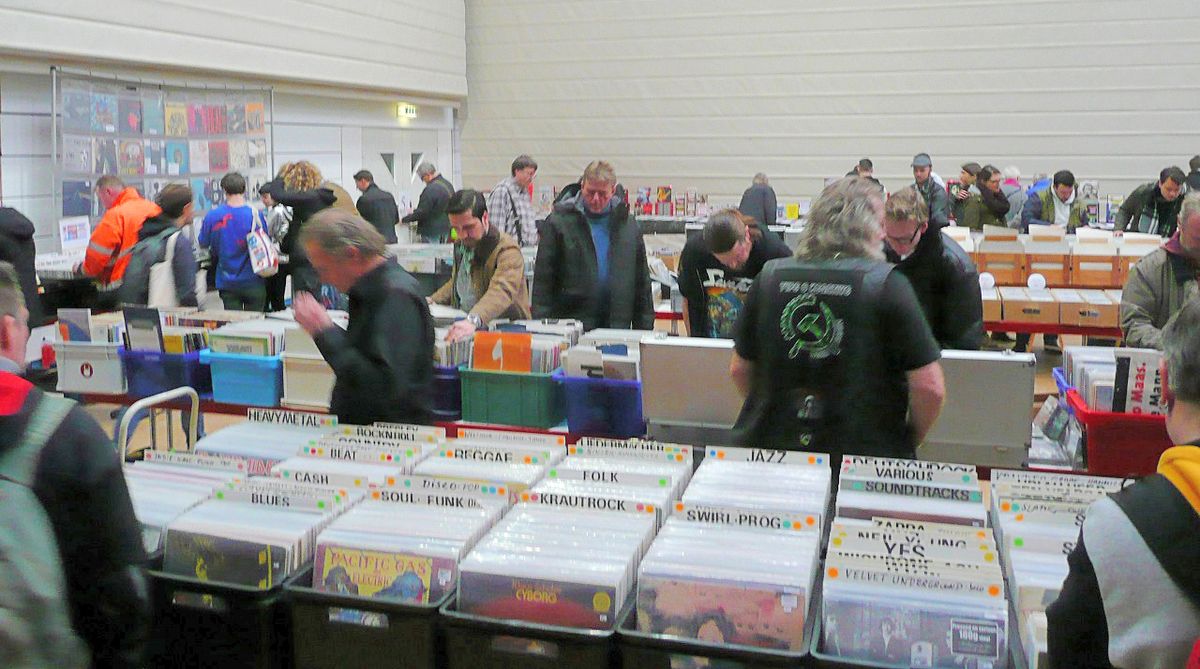 Aschaffenburger Schallplatten- & CD-B\u00f6rse mit Film-& Comic-Bereich