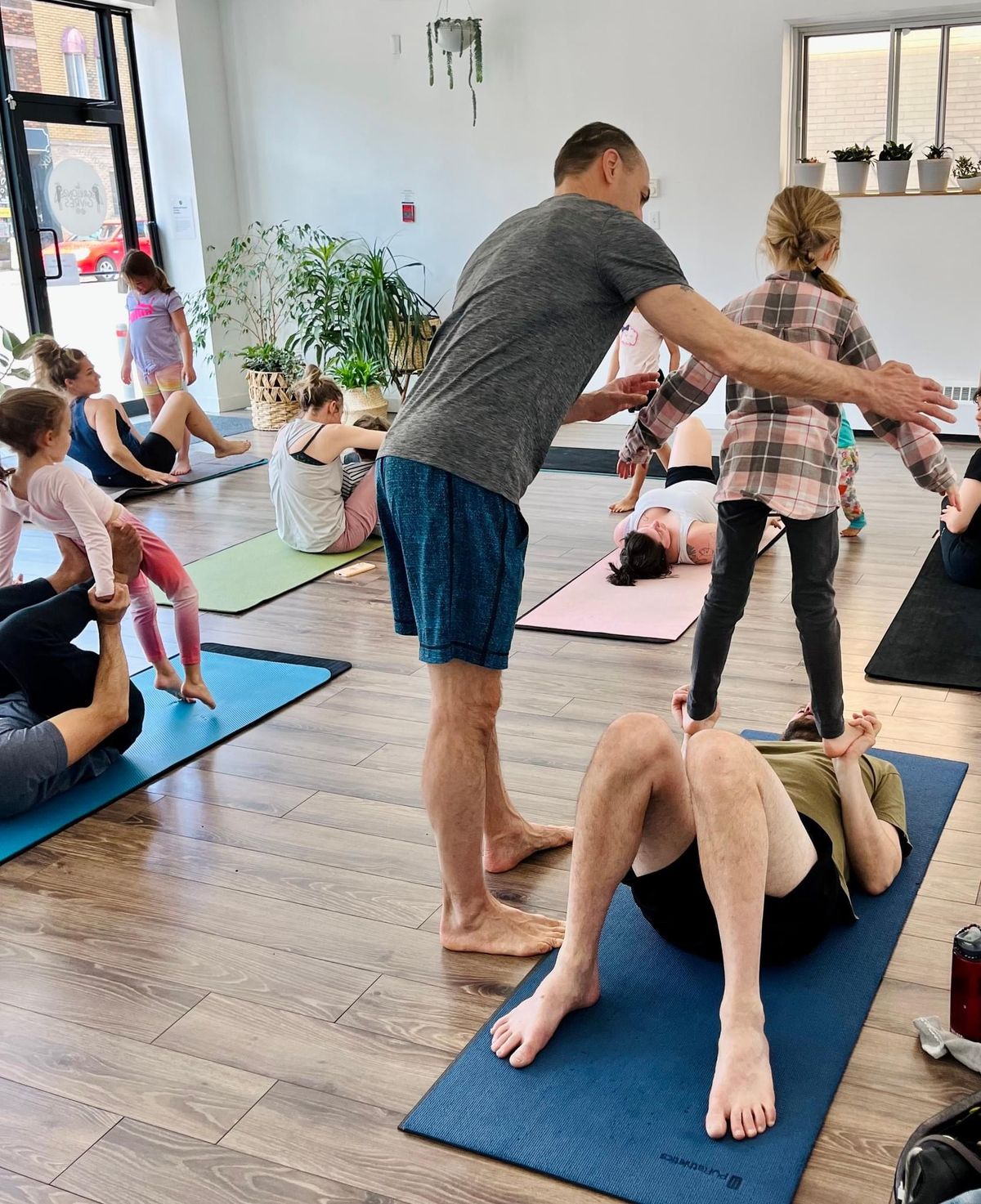 Atelier Acroyoga parent-enfant (6 ans et +)