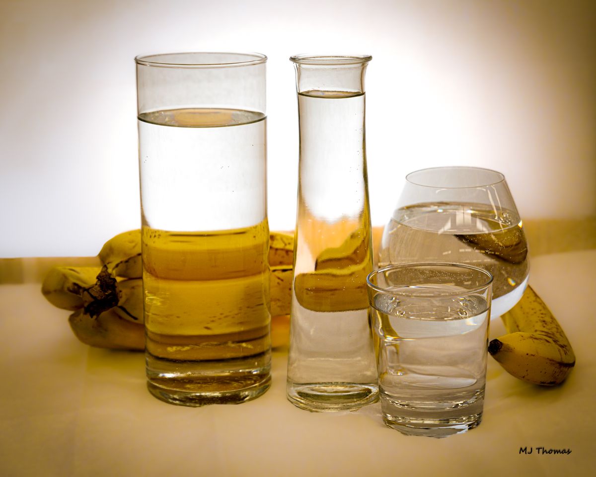 PORT COLBORNE CAMERA CLUB - WORKSHOP: LIGHTING BOTTLES AND GLASS