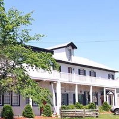 Carriage House Inn