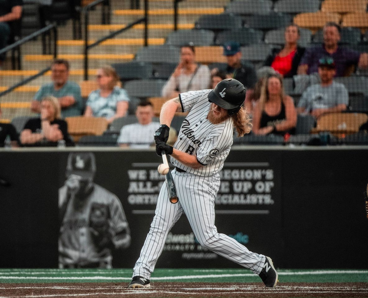 Sioux Falls Canaries vs. Milwaukee Milkmen