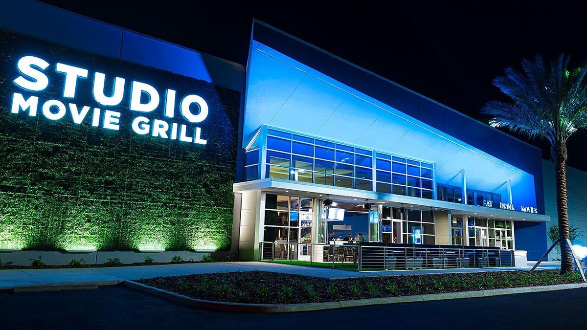 Travursity Travel Showcase, Studio Movie Grill - Sunset Walk, Orlando, FL