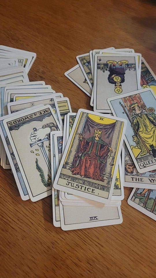 How to Read Tarot Course