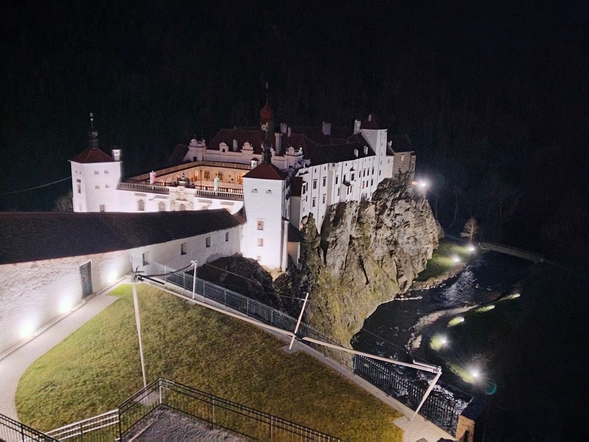 Herberstein bei Nacht am Valentinstag