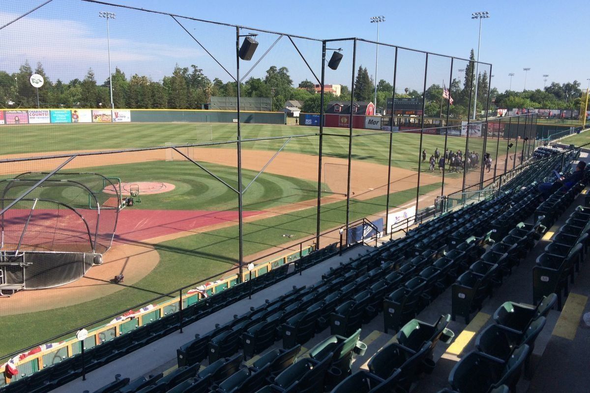 Modesto Nuts vs. Visalia Rawhide