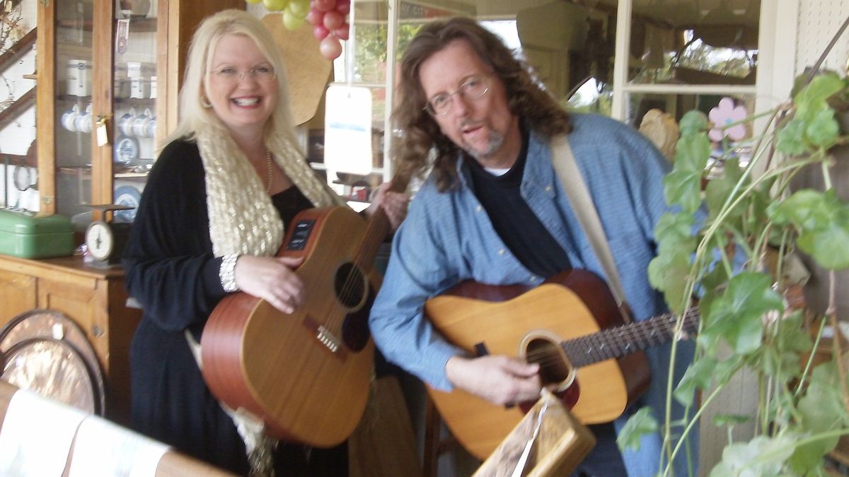 Christmas Music sing along at Mi Element with Johnny Hunt and Lee Anne Whitman