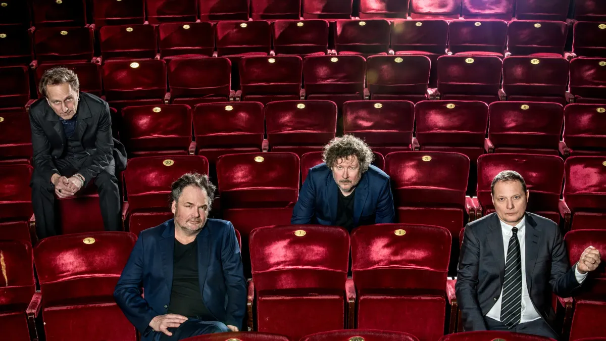 Weeping Willows in \u00d6stersund