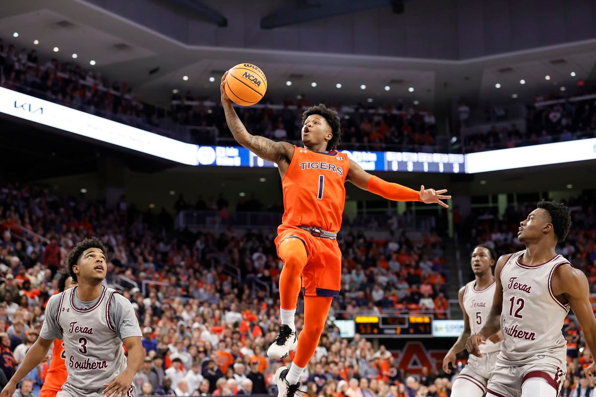 Auburn Tigers a Texas Longhorns Mens Basketball